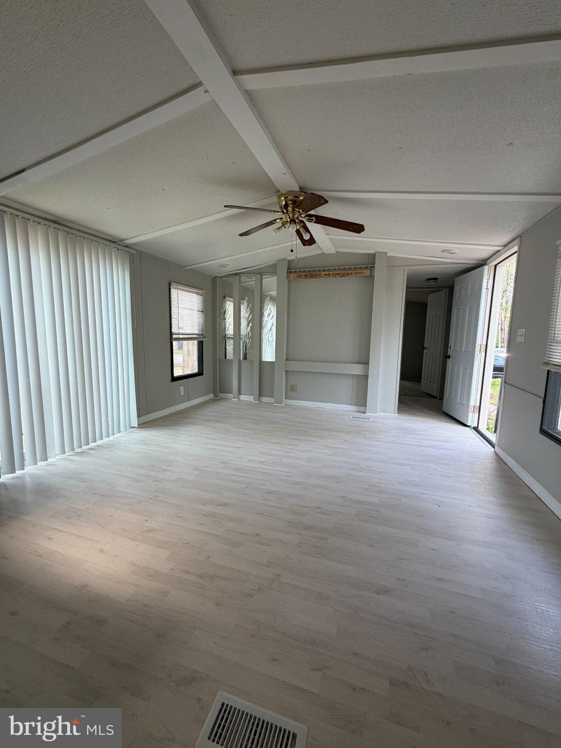 206 HEMLOCK WAY 206-B