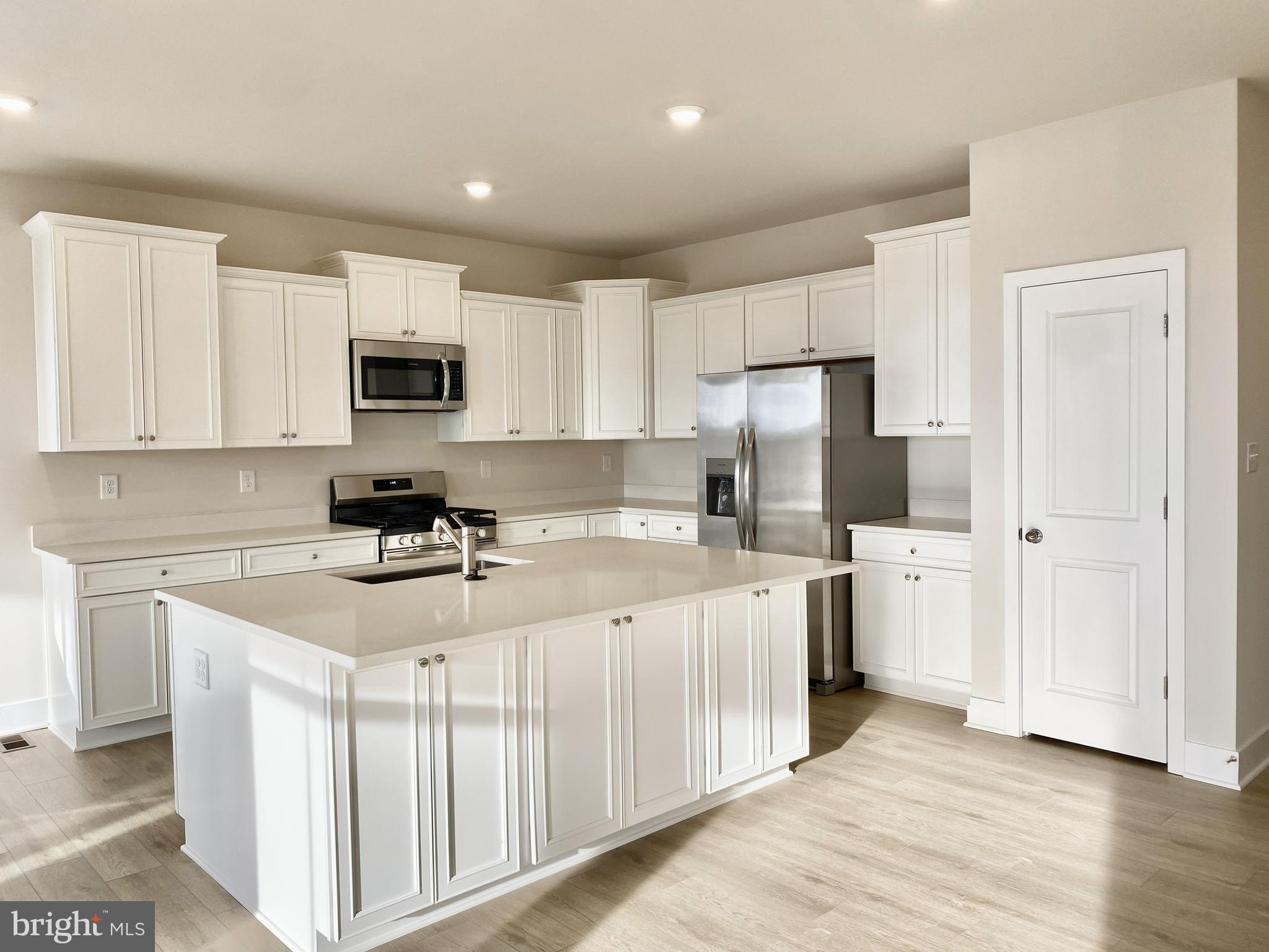 29225 OXFORD DRIVE