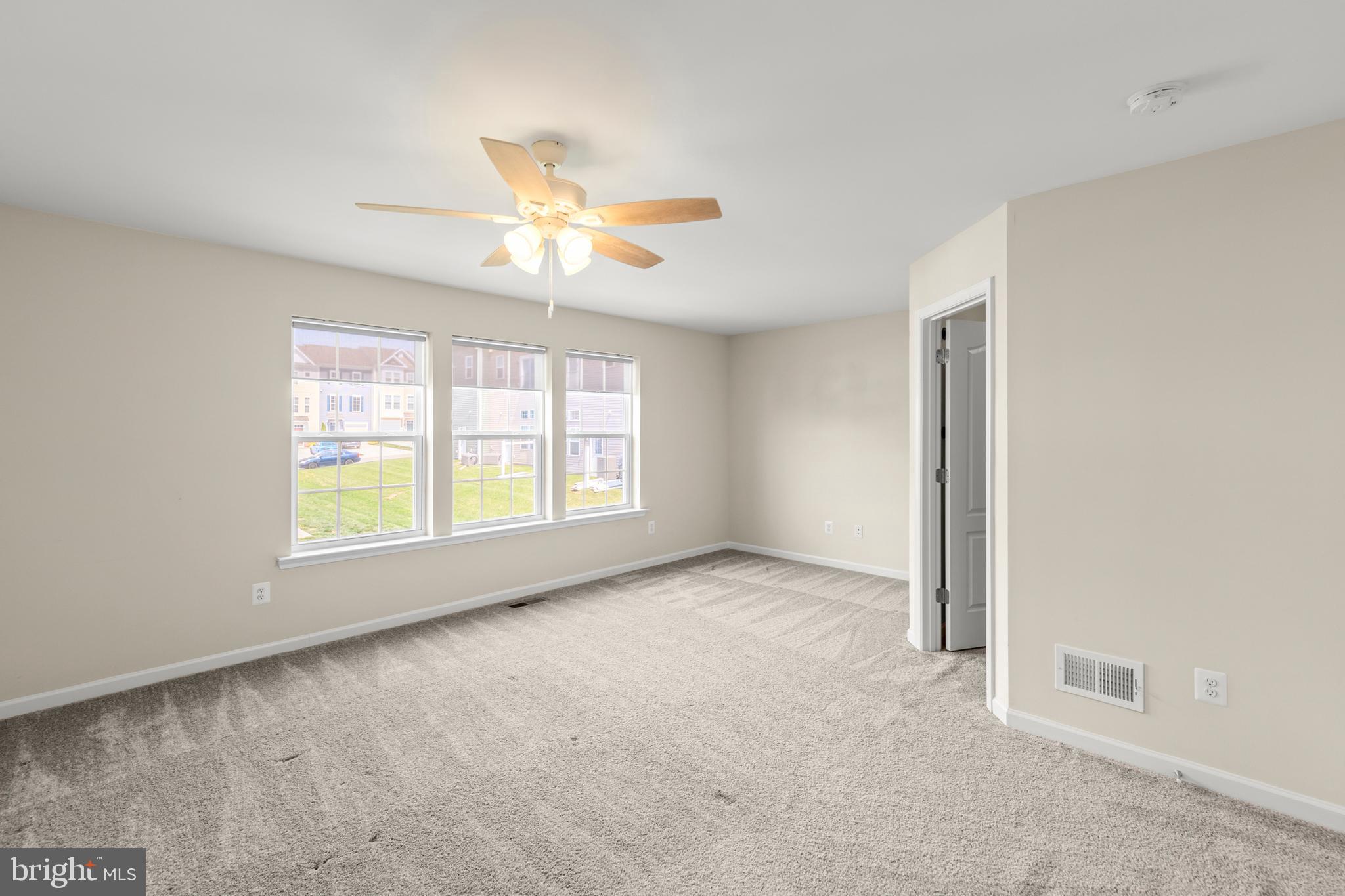 OVERLOOK AT RIVERSIDE TOWNHOMES - Residential