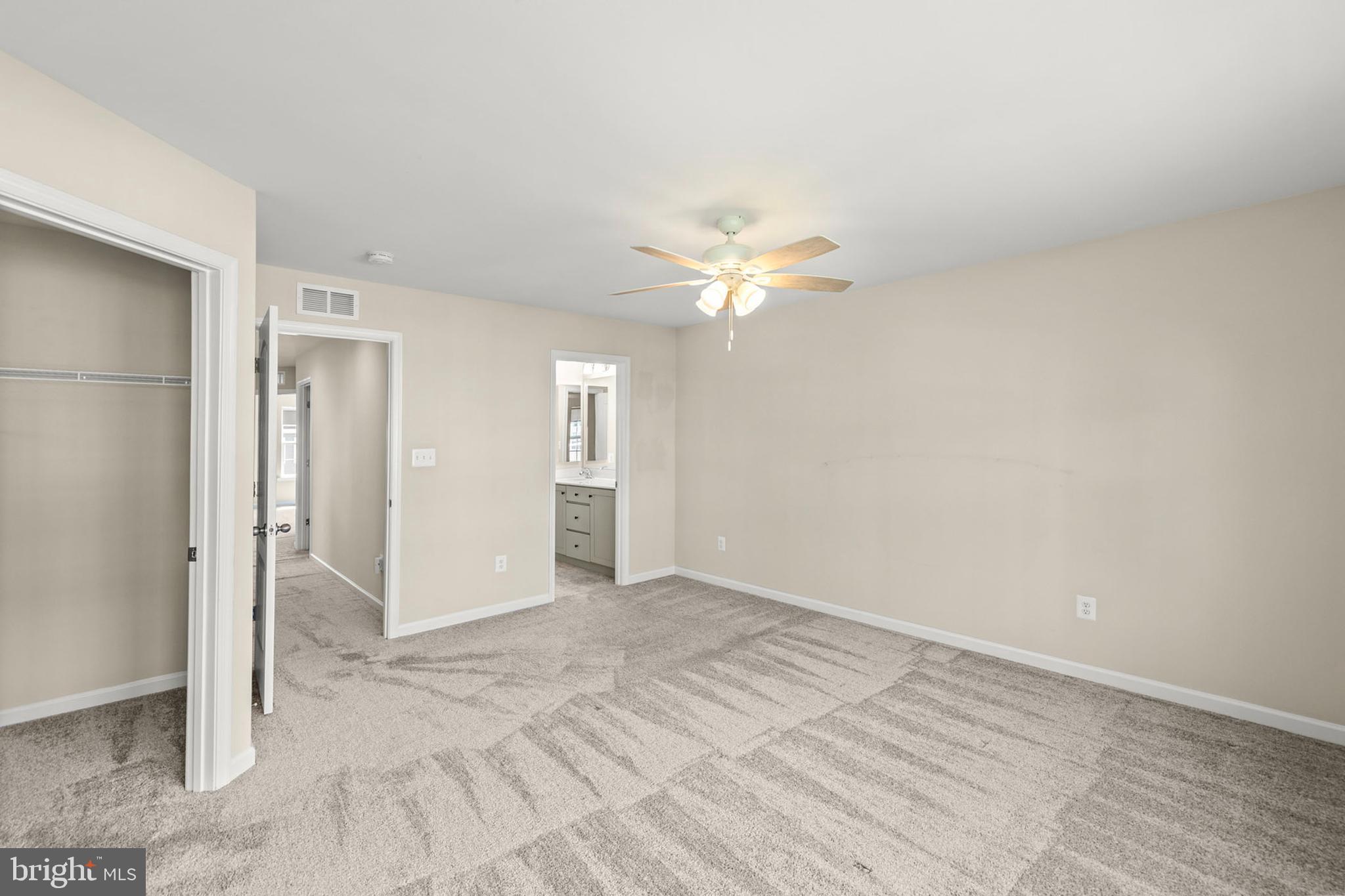 OVERLOOK AT RIVERSIDE TOWNHOMES - Residential