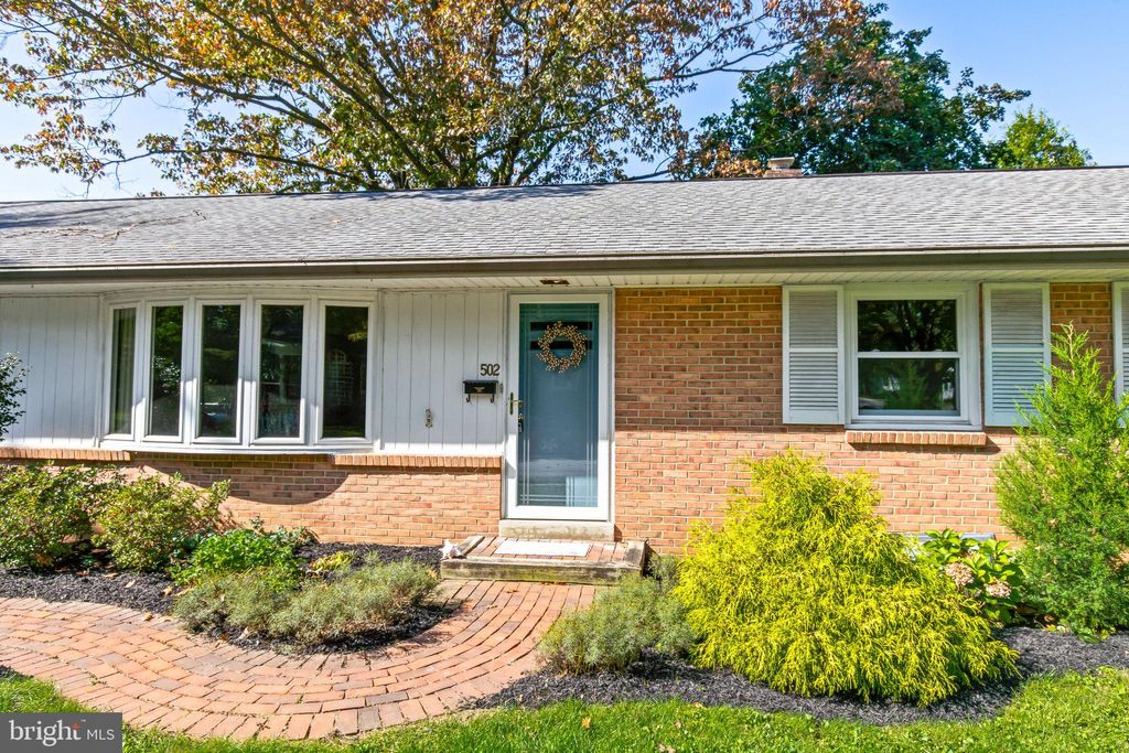 Photo of 502 S WALNUT ST, LITITZ, PA 17543 (MLS # PALA2041712)