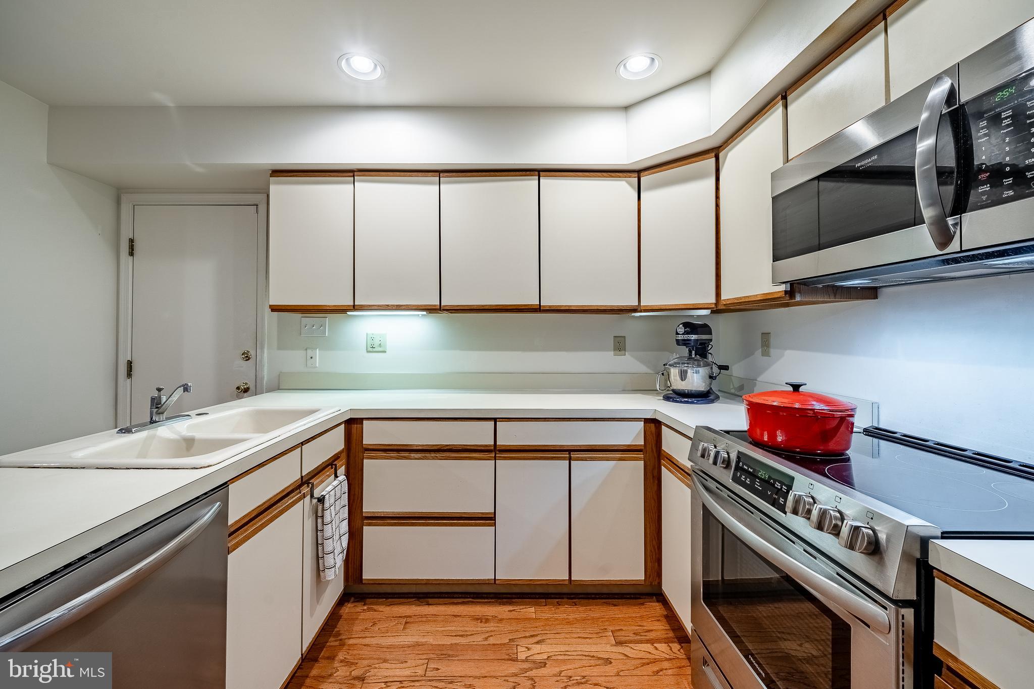 RADLEY RUN MEWS - Residential