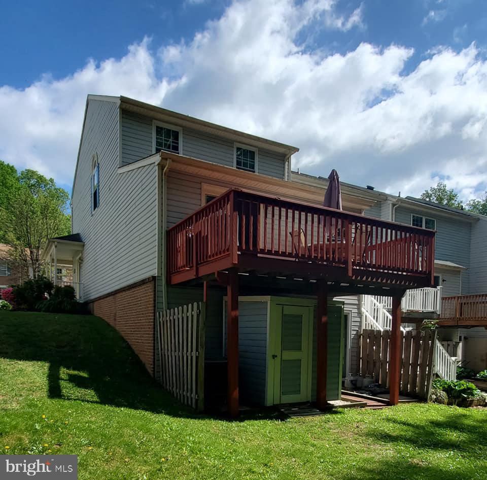 VILLAGE OF THOMAS RUN - Residential