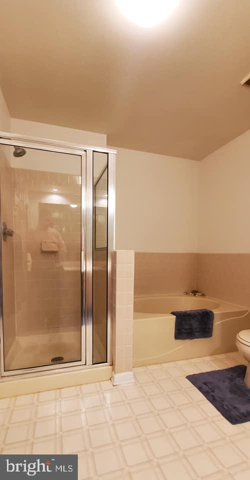 VILLAGE OF THOMAS RUN - Residential