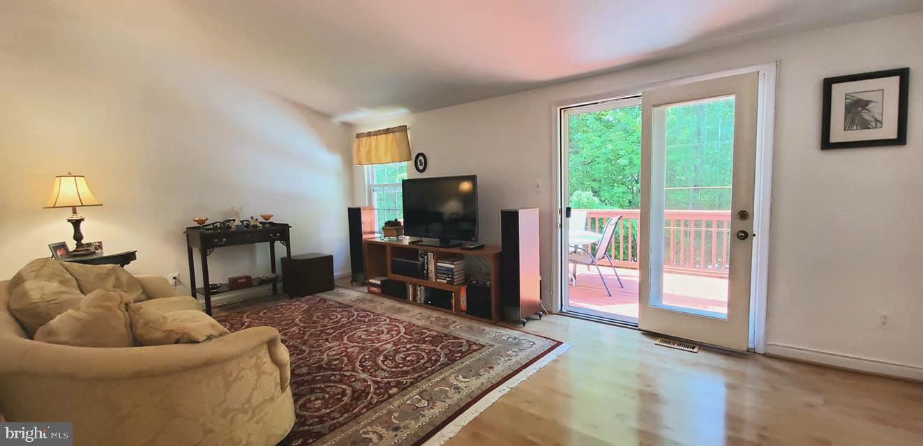 VILLAGE OF THOMAS RUN - Residential