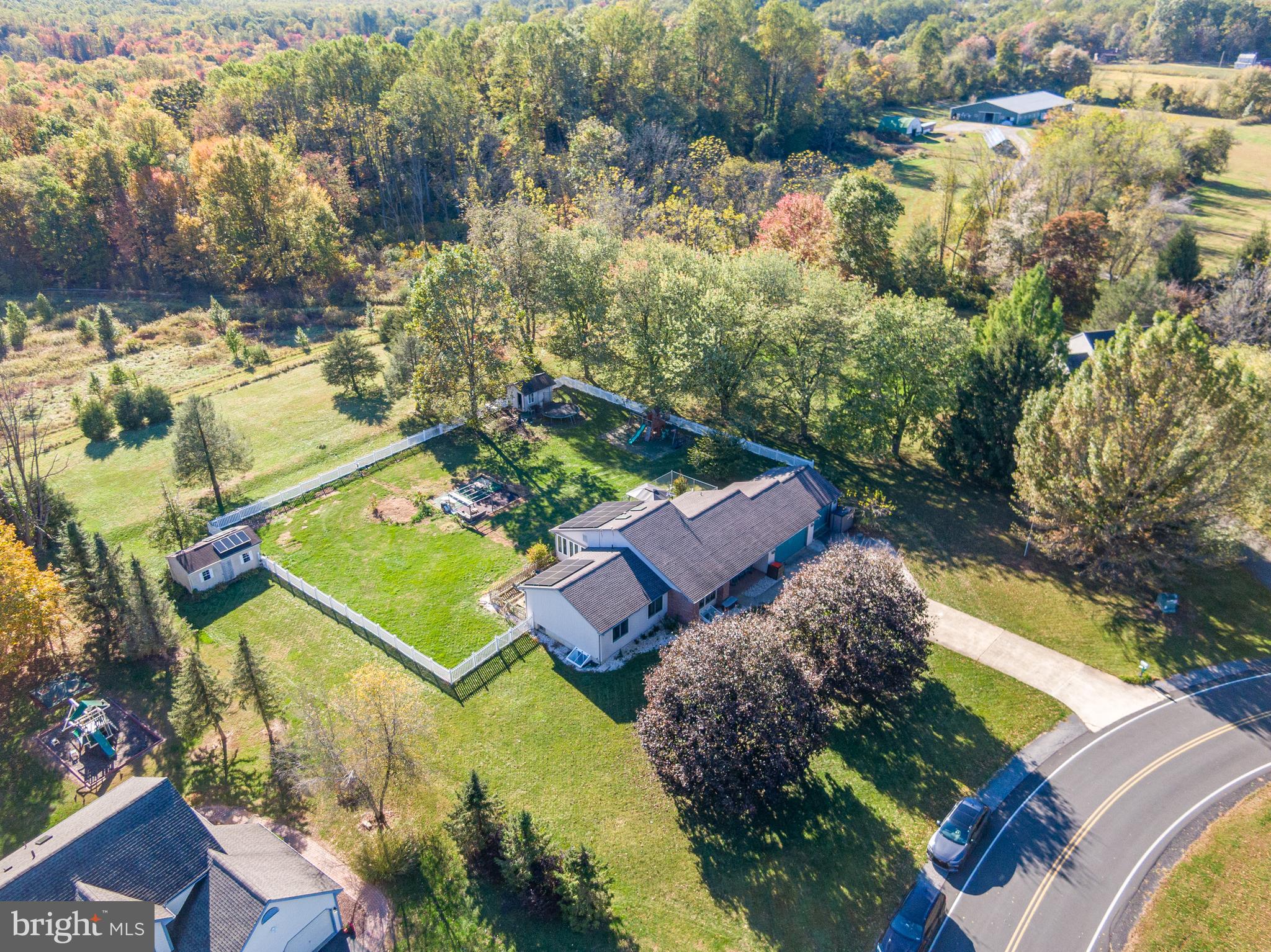 16 MELLON SCHOOL LANE