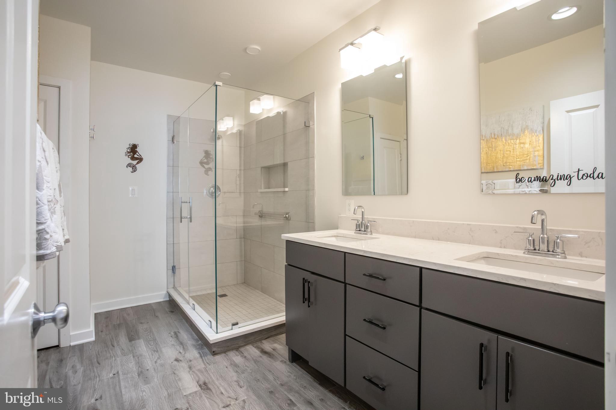 CLARENDON PARK - Residential