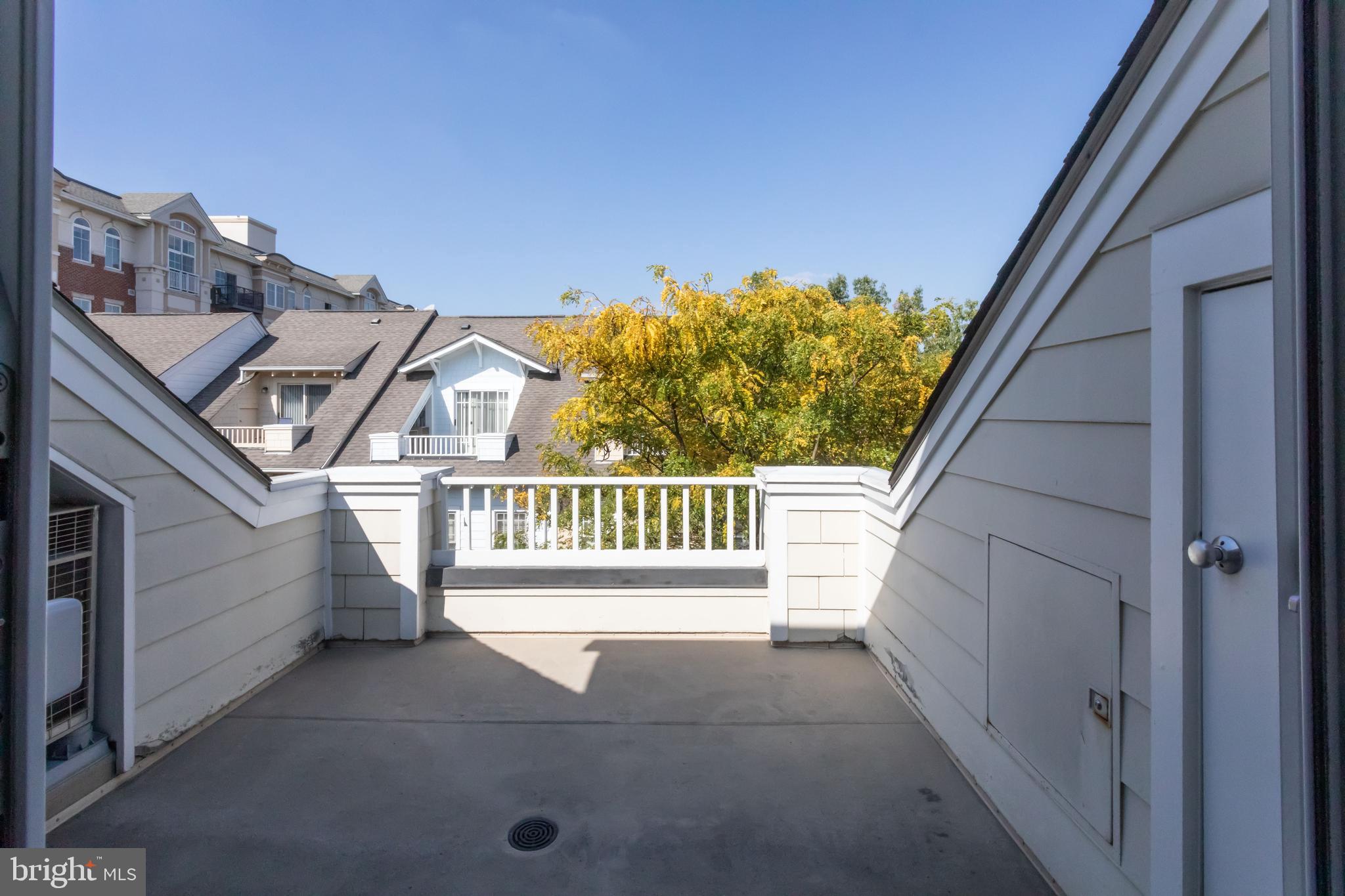 CLARENDON PARK - Residential