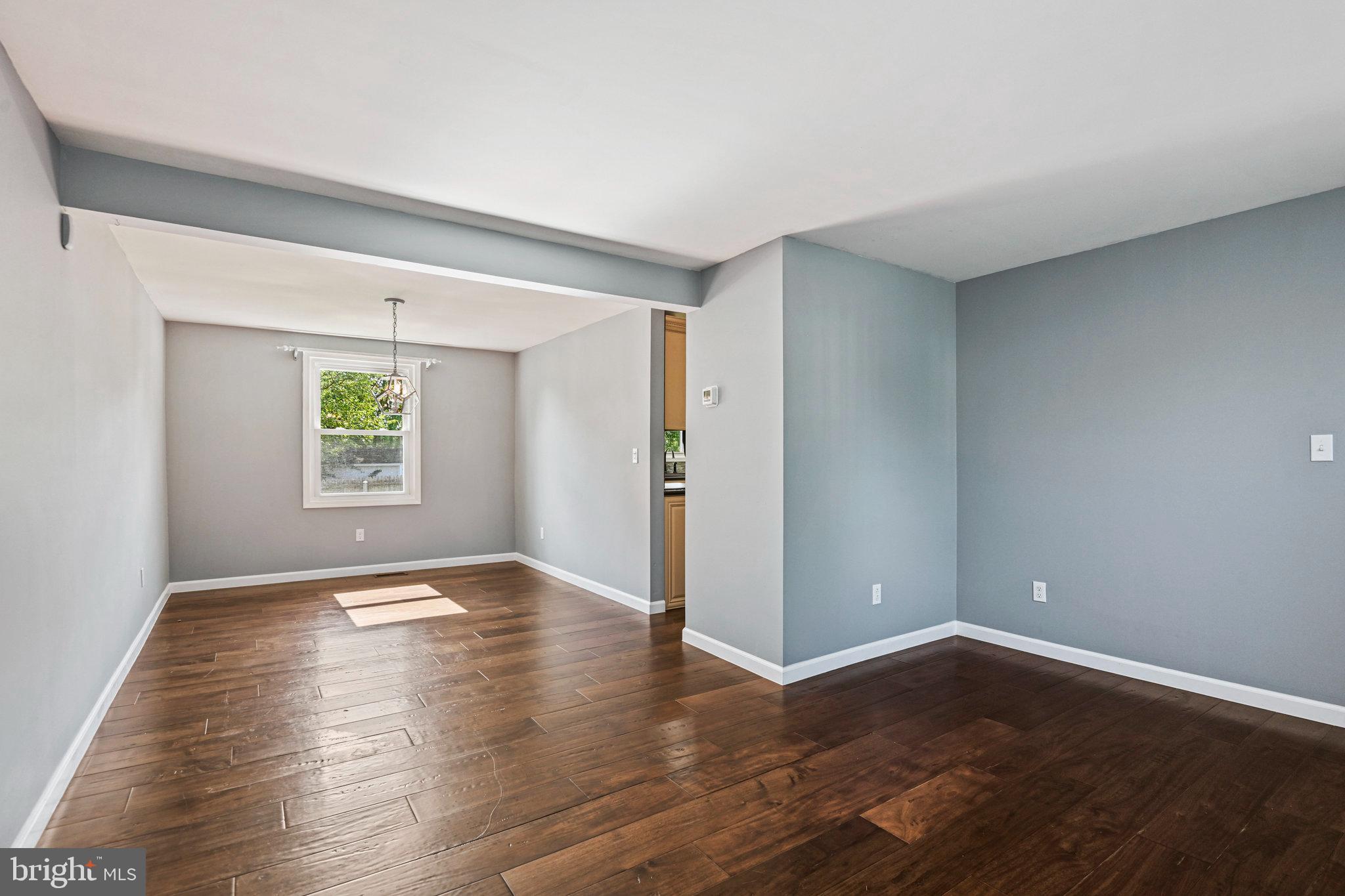 SENECA CHASE - Residential