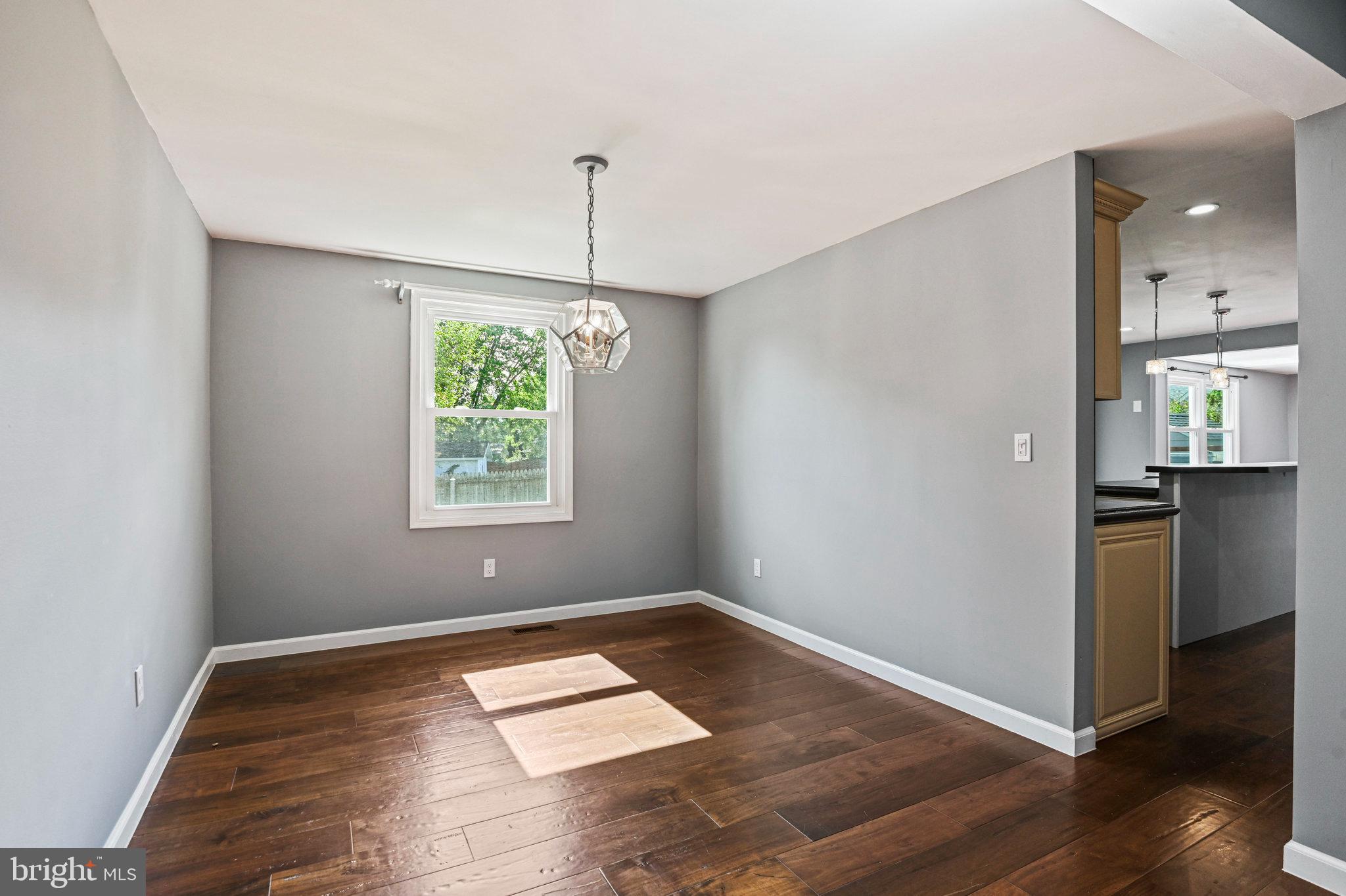 SENECA CHASE - Residential