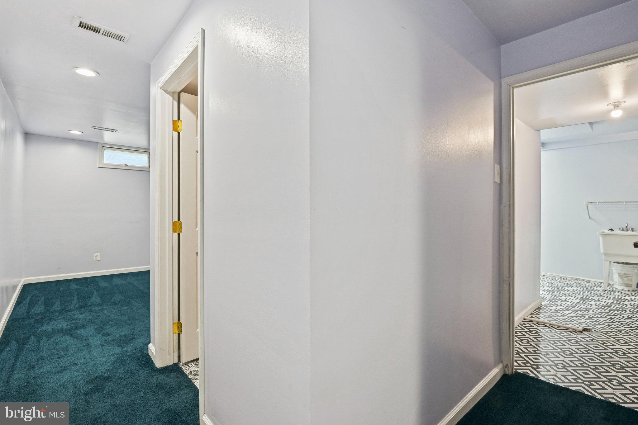 SENECA CHASE - Residential