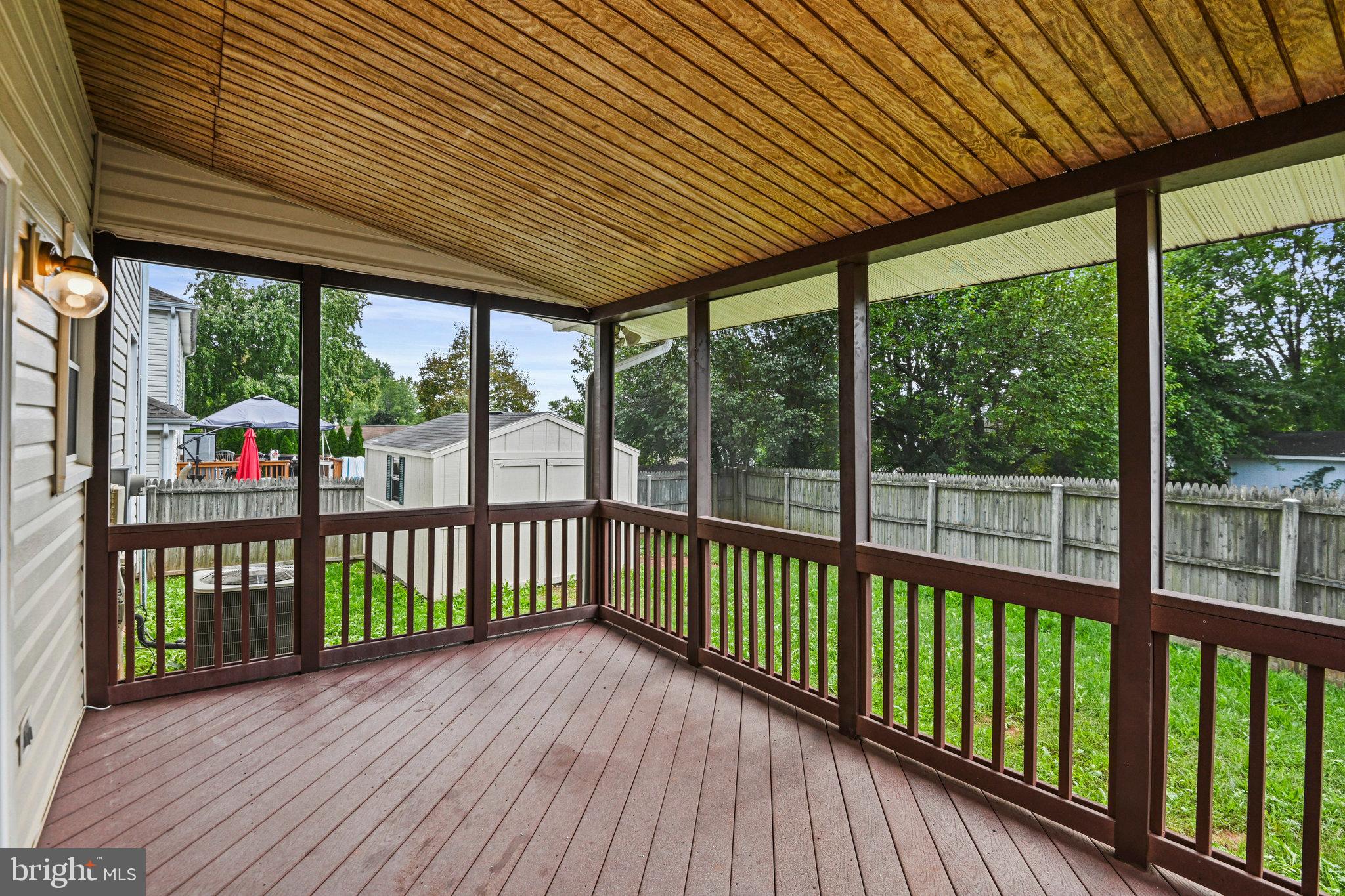 SENECA CHASE - Residential