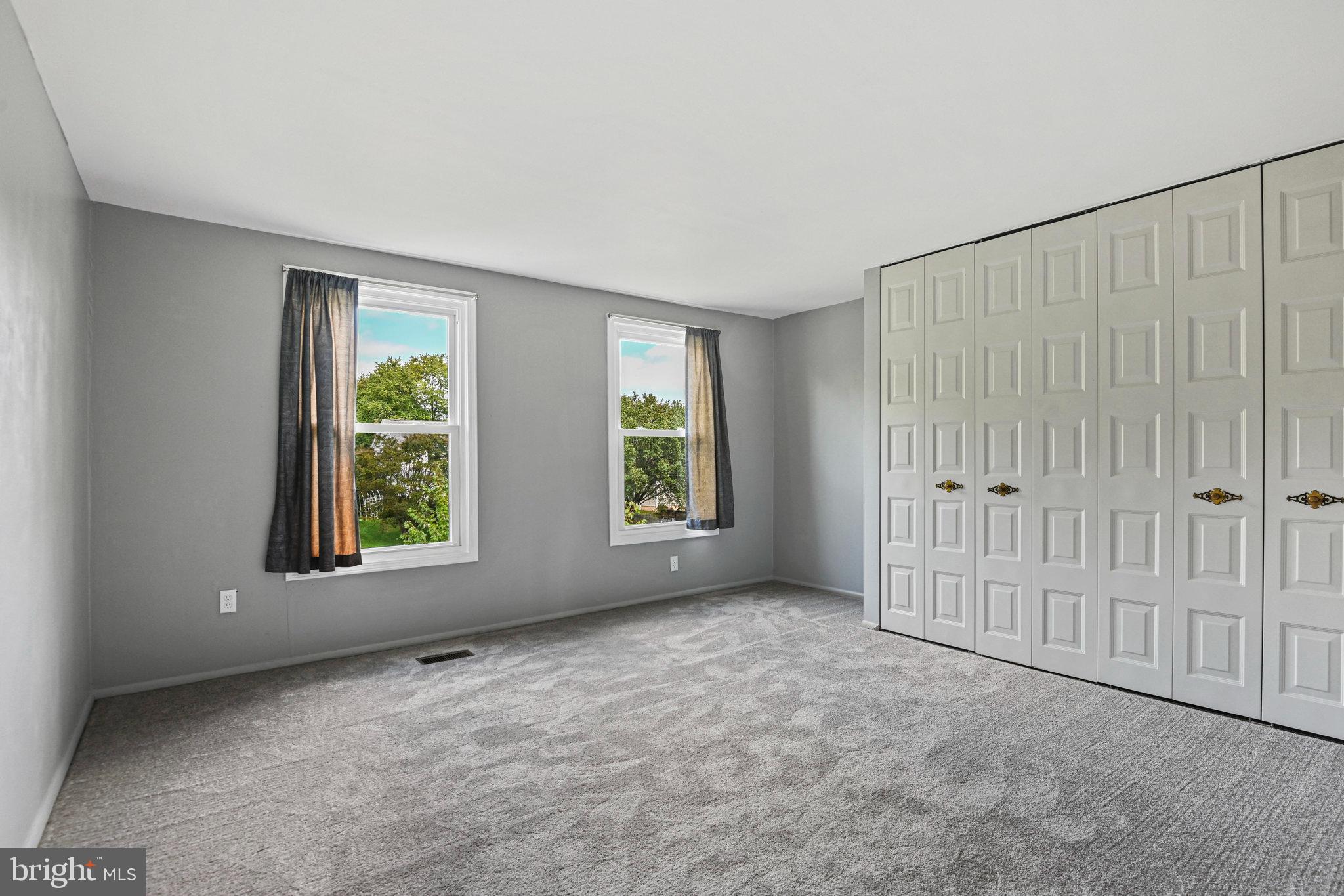 SENECA CHASE - Residential