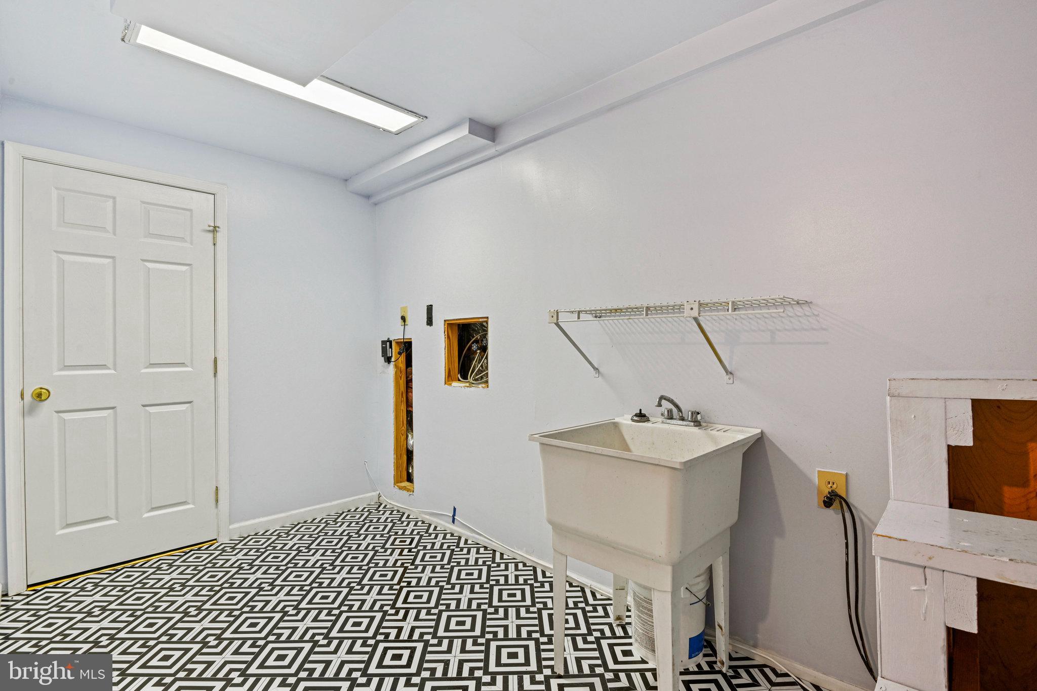 SENECA CHASE - Residential