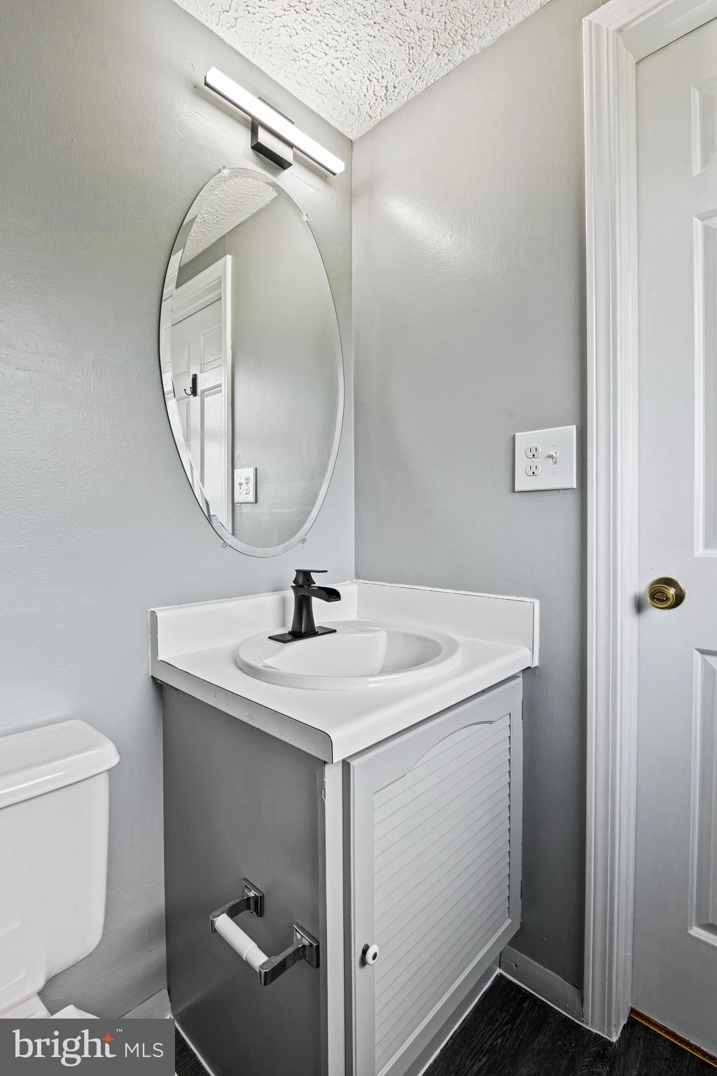 SENECA CHASE - Residential