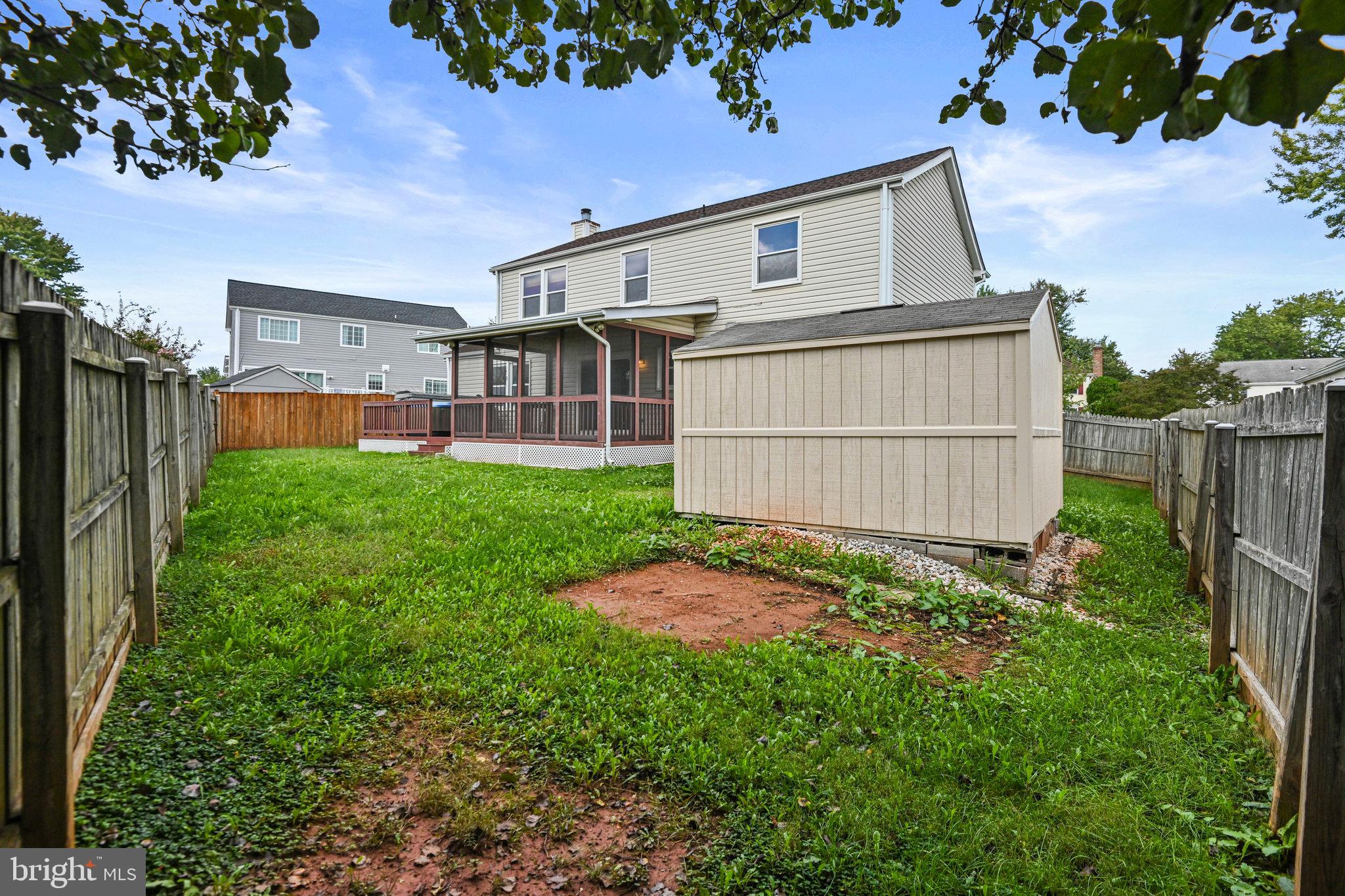 SENECA CHASE - Residential