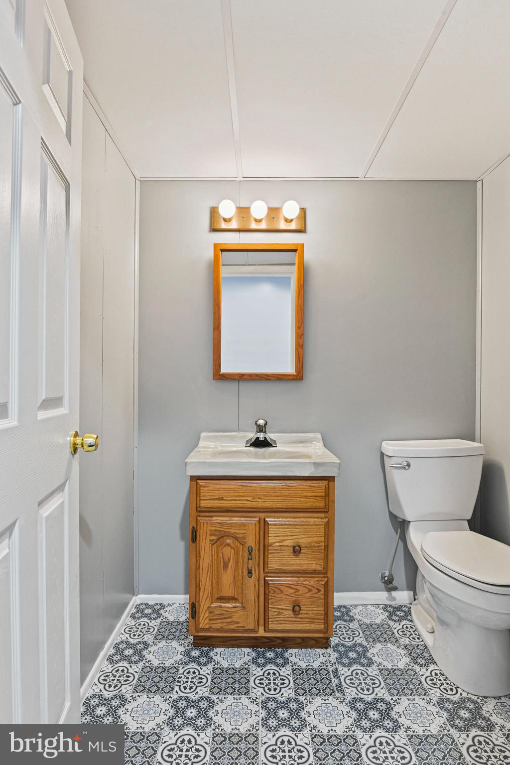 SENECA CHASE - Residential