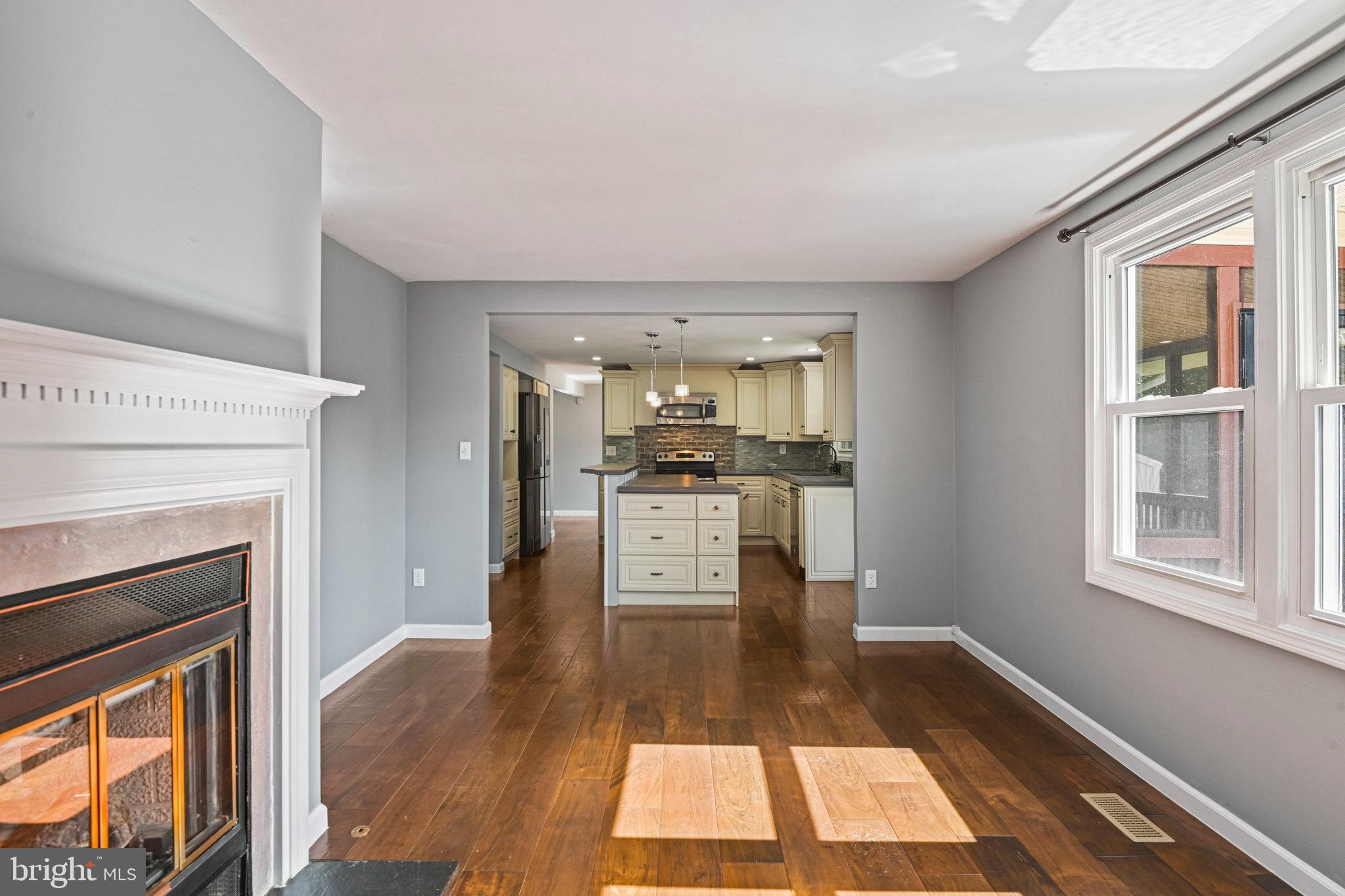 SENECA CHASE - Residential