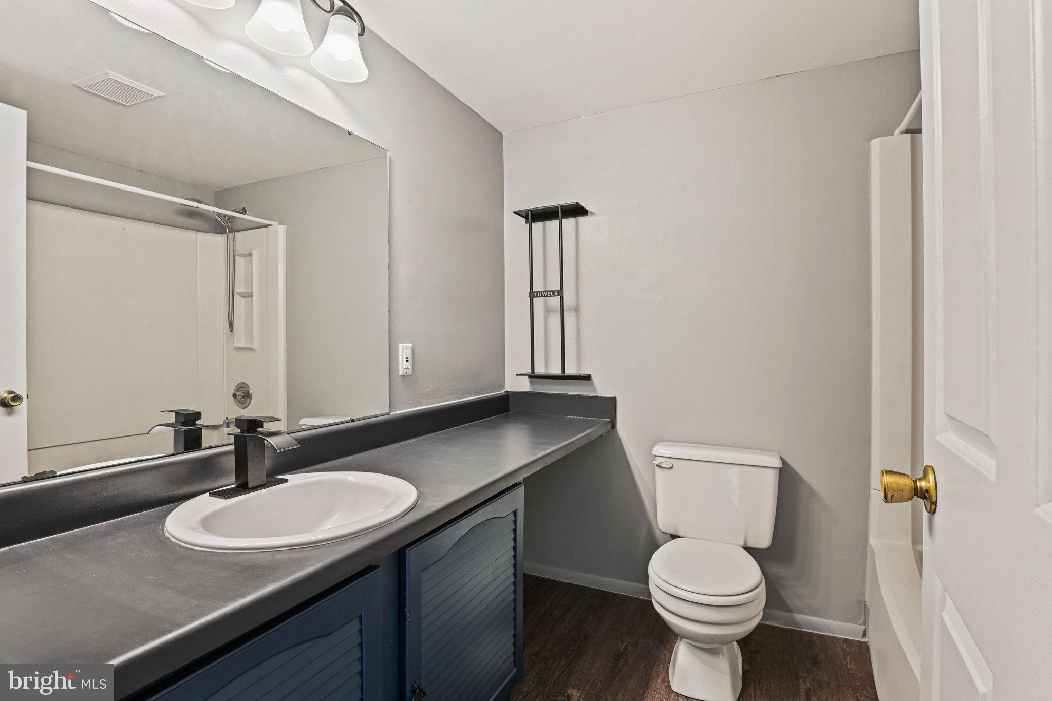 SENECA CHASE - Residential