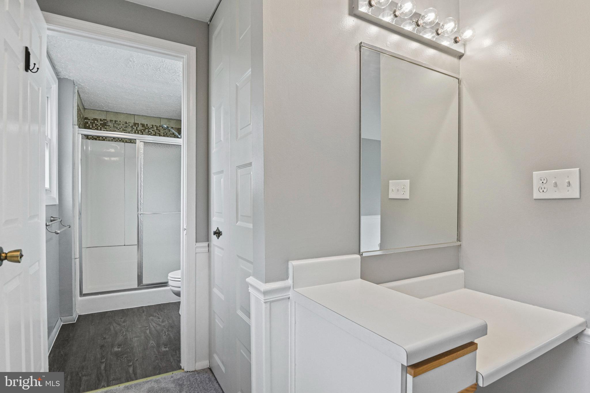 SENECA CHASE - Residential