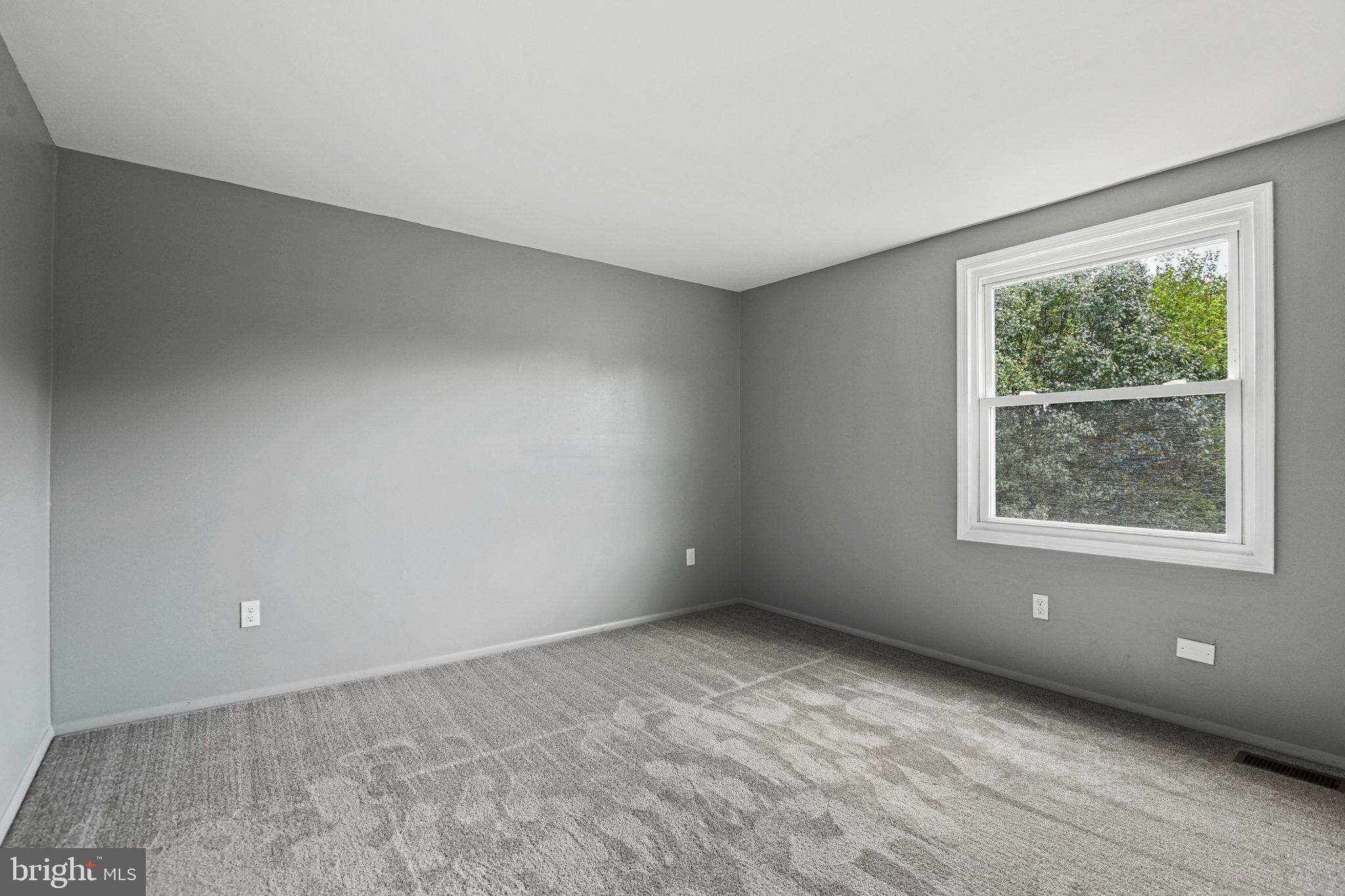 SENECA CHASE - Residential