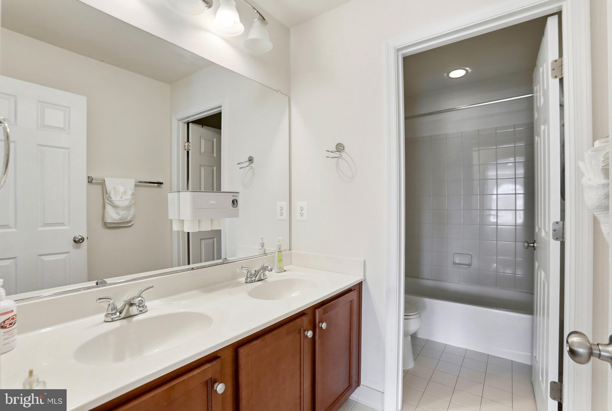 HOPEWELLS LANDING - Residential