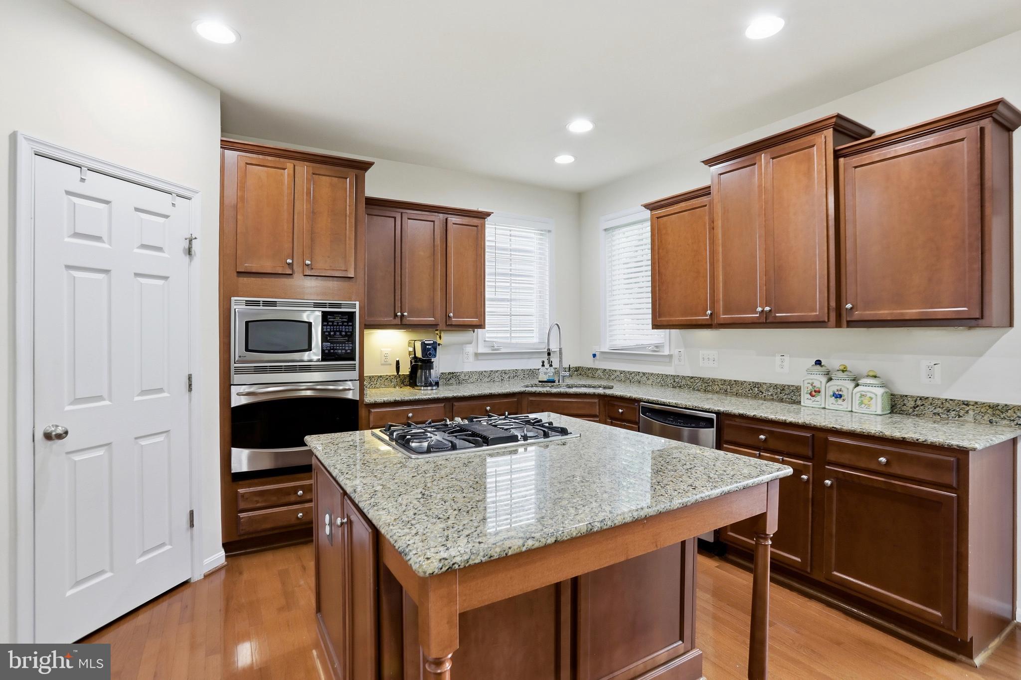 HOPEWELLS LANDING - Residential