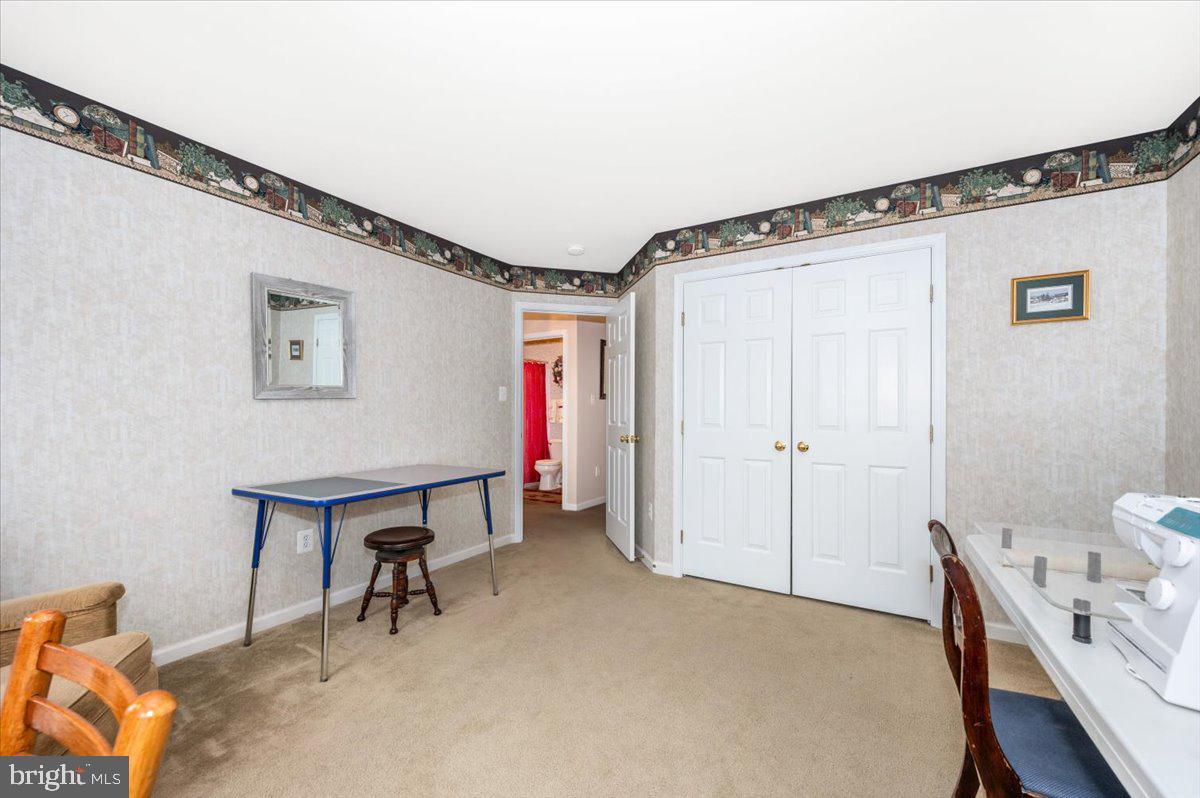 GALYN MANOR - Residential