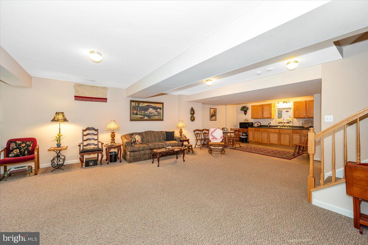 GALYN MANOR - Residential