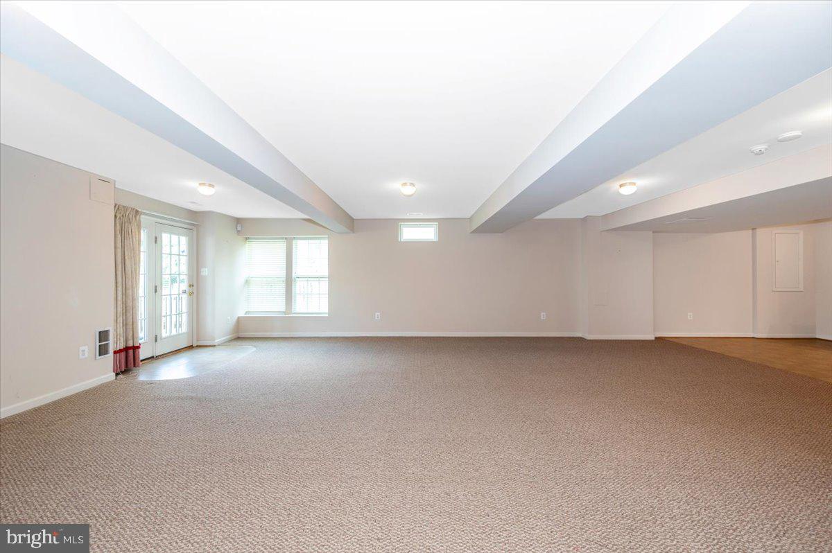 GALYN MANOR - Residential