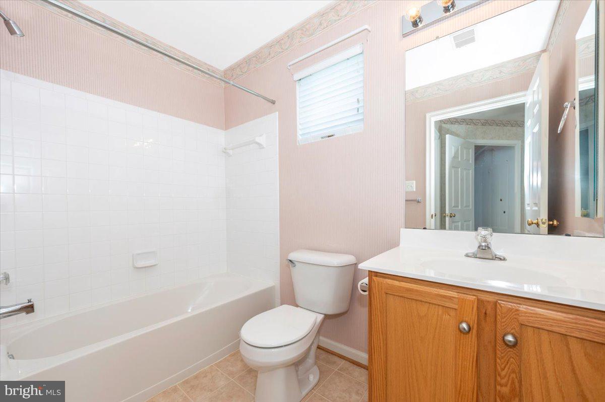 GALYN MANOR - Residential