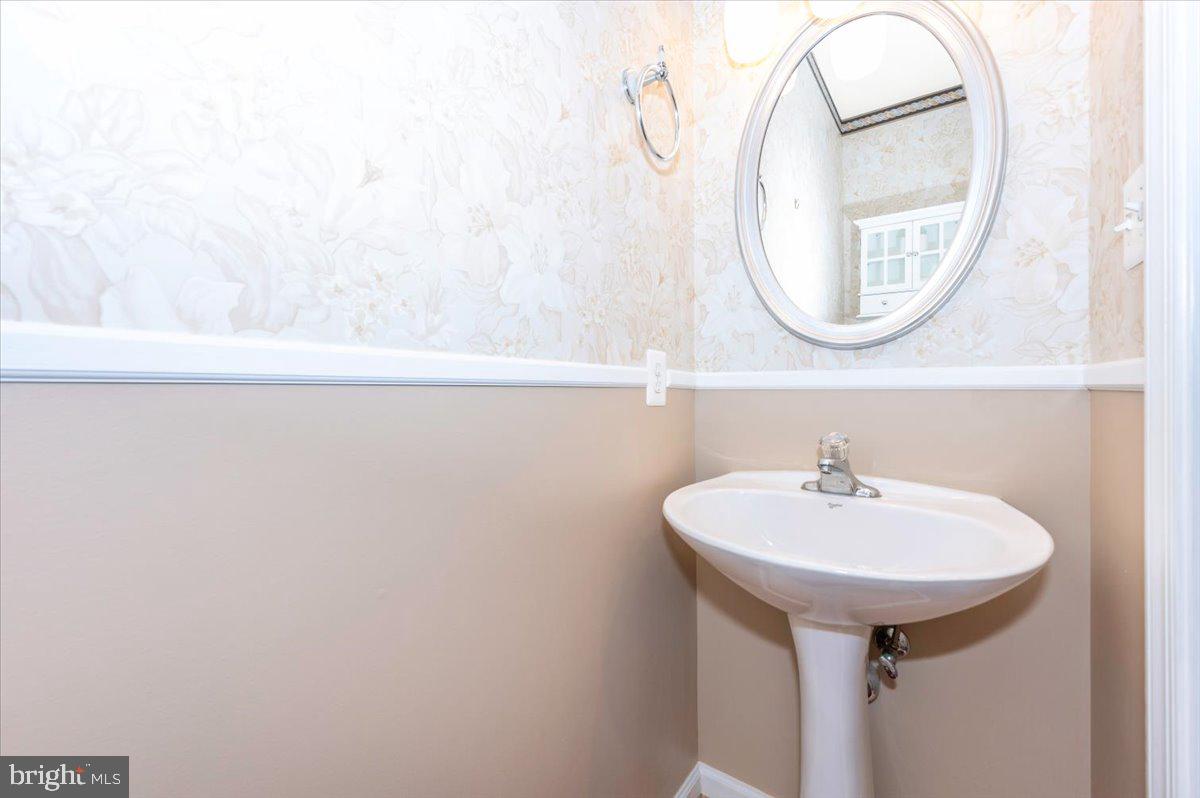 GALYN MANOR - Residential