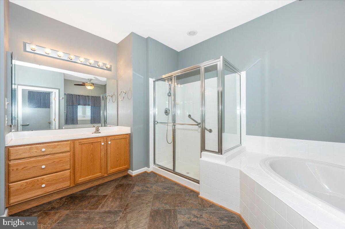 GALYN MANOR - Residential