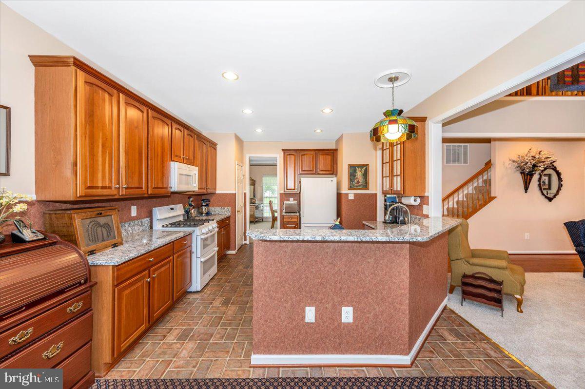 GALYN MANOR - Residential