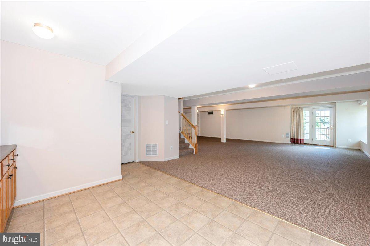 GALYN MANOR - Residential