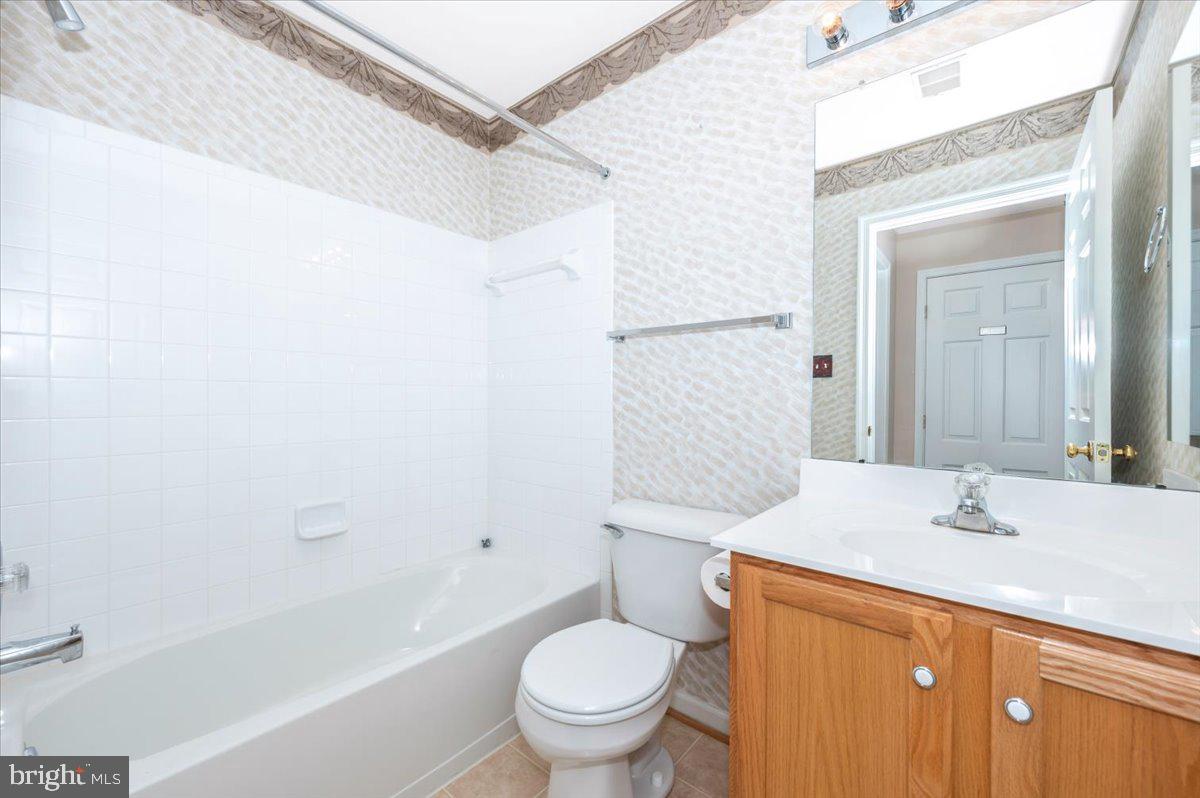 GALYN MANOR - Residential