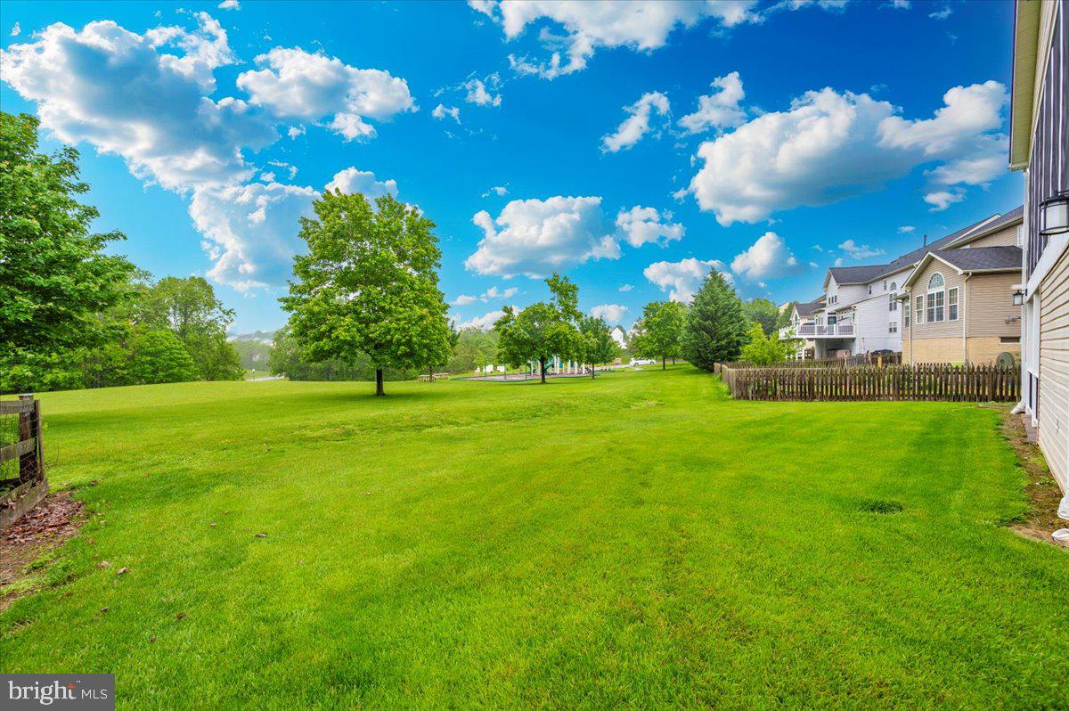 GALYN MANOR - Residential