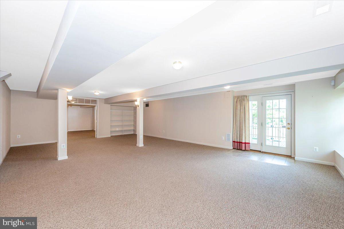 GALYN MANOR - Residential