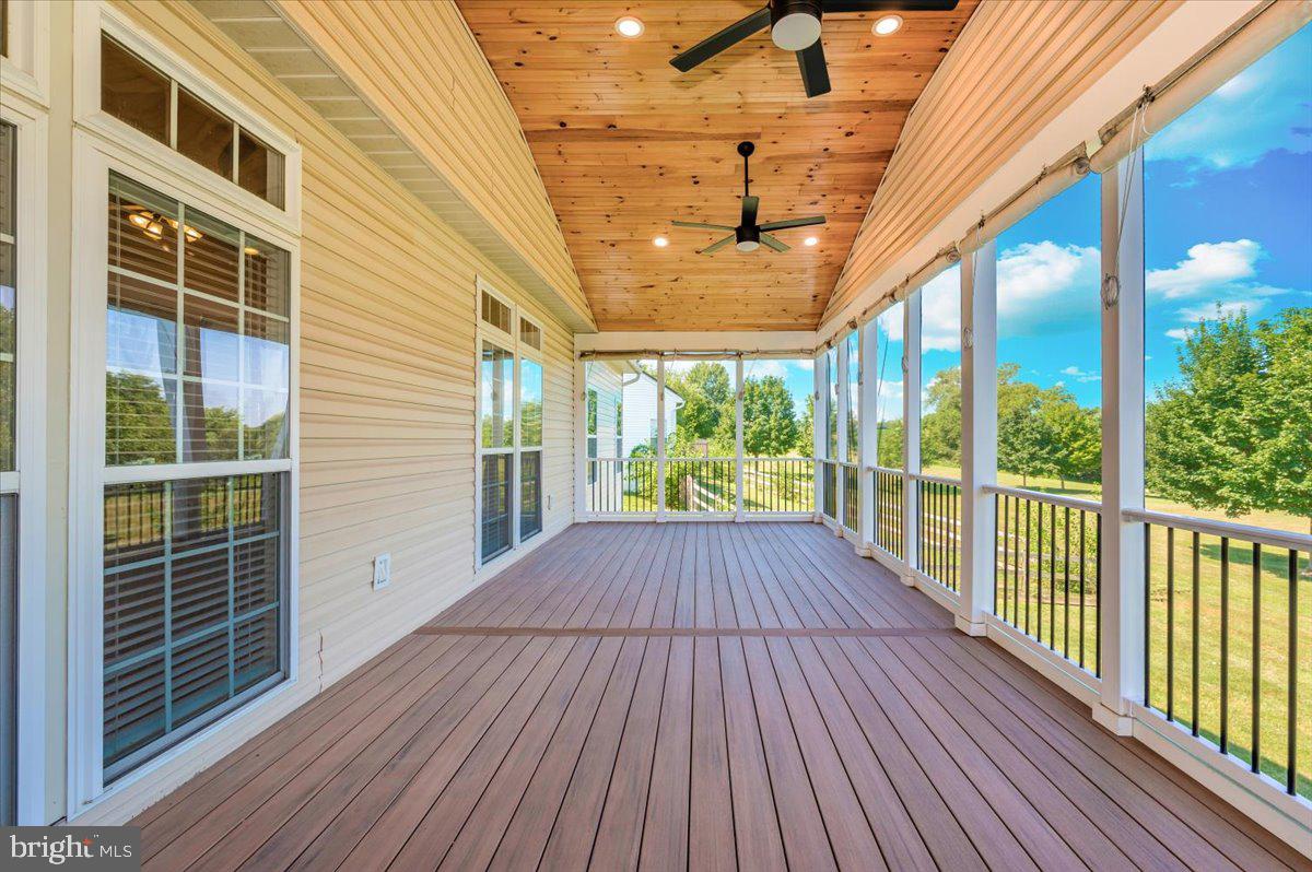 GALYN MANOR - Residential