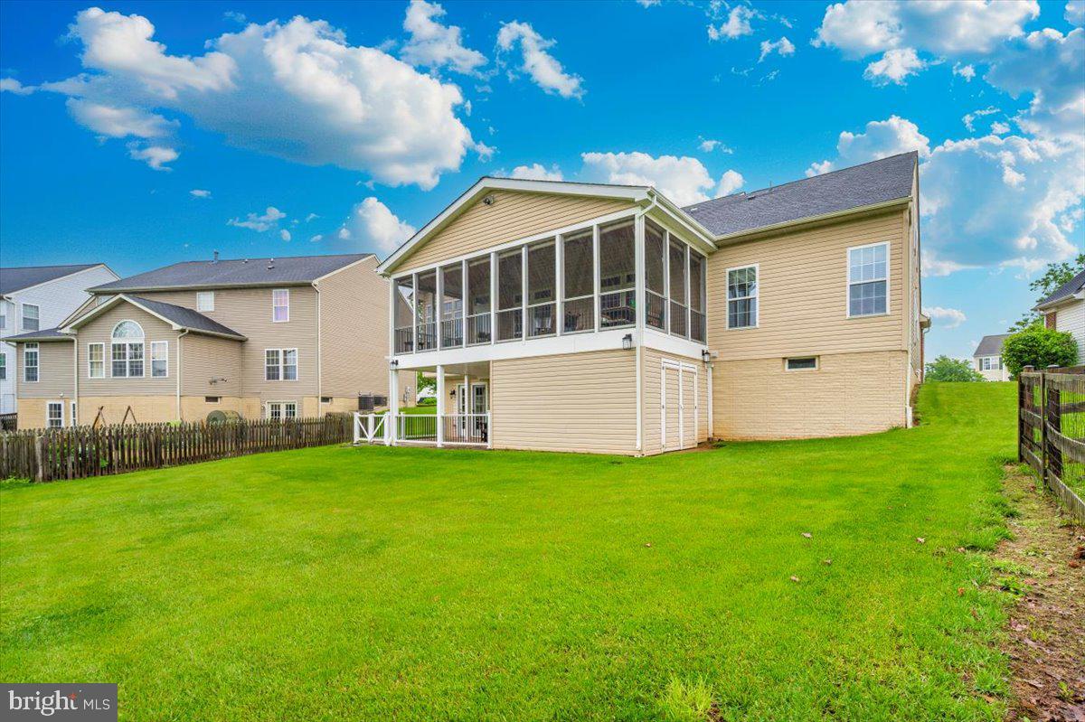 GALYN MANOR - Residential