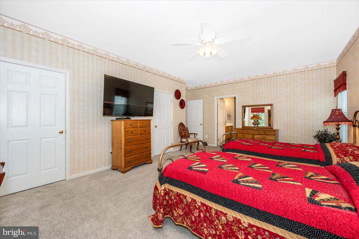 GALYN MANOR - Residential