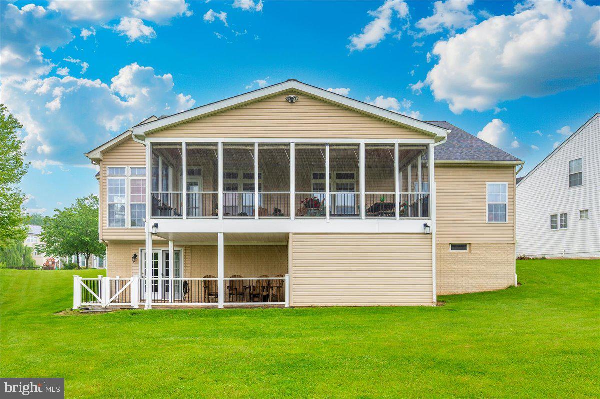 GALYN MANOR - Residential