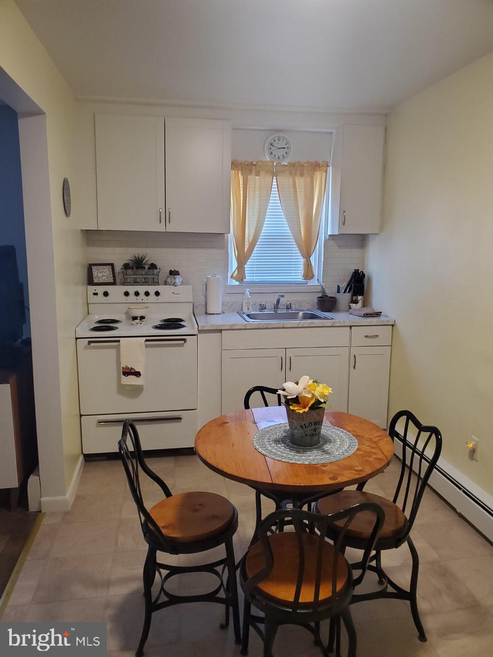 Photo of 434 E Norwegian Street, POTTSVILLE, PA 17901 (MLS # PASK2029336)