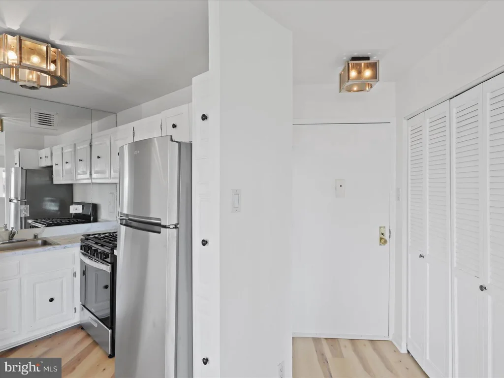 Additional image 8 of 5340 Holmes Run Parkway Unit 1016, Alexandria, VA 22304