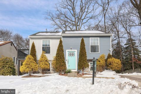 7707 LAKE CIRCLE PASADENA MD 21122