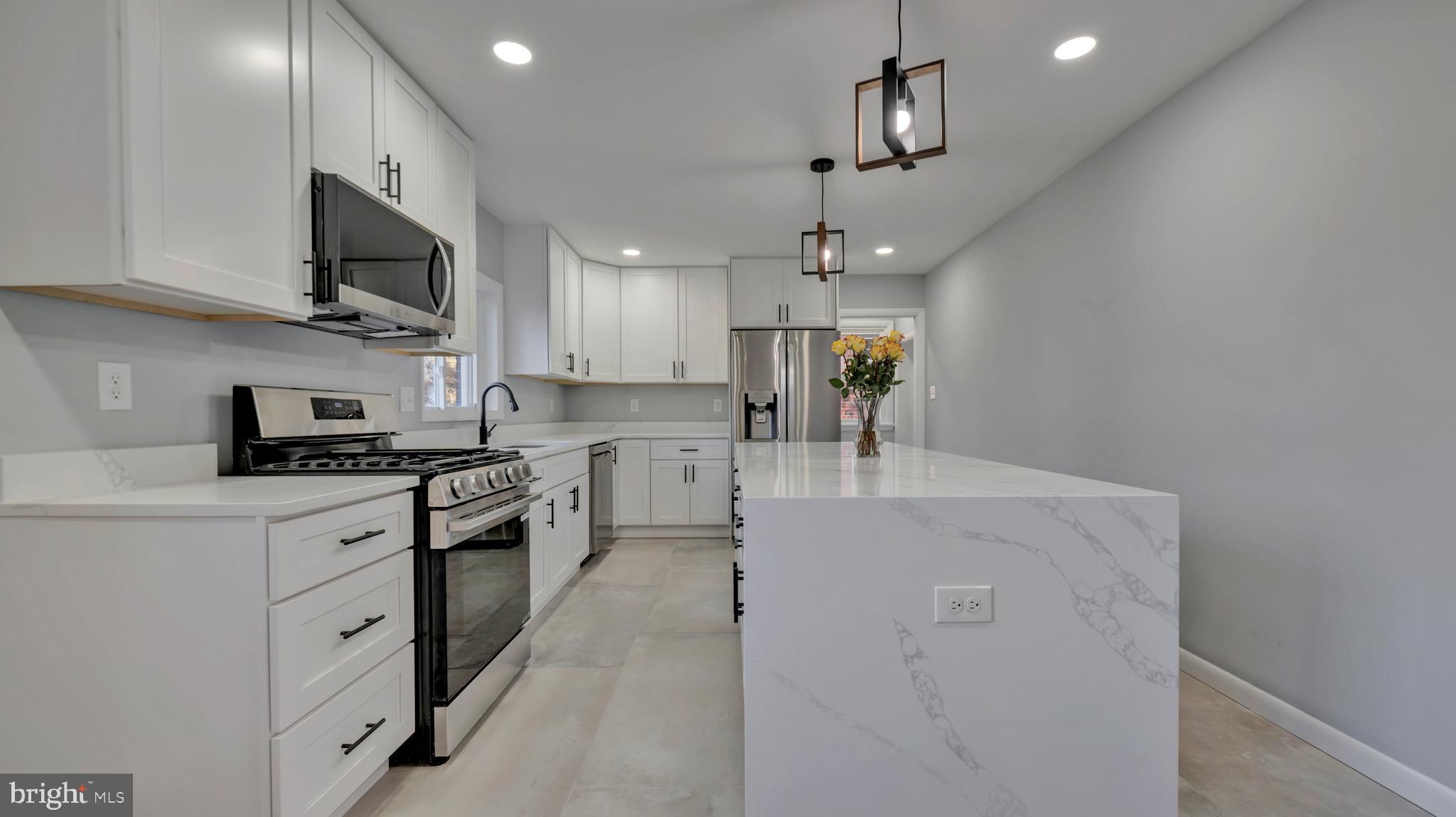 WOODSIDE FOREST - Residential