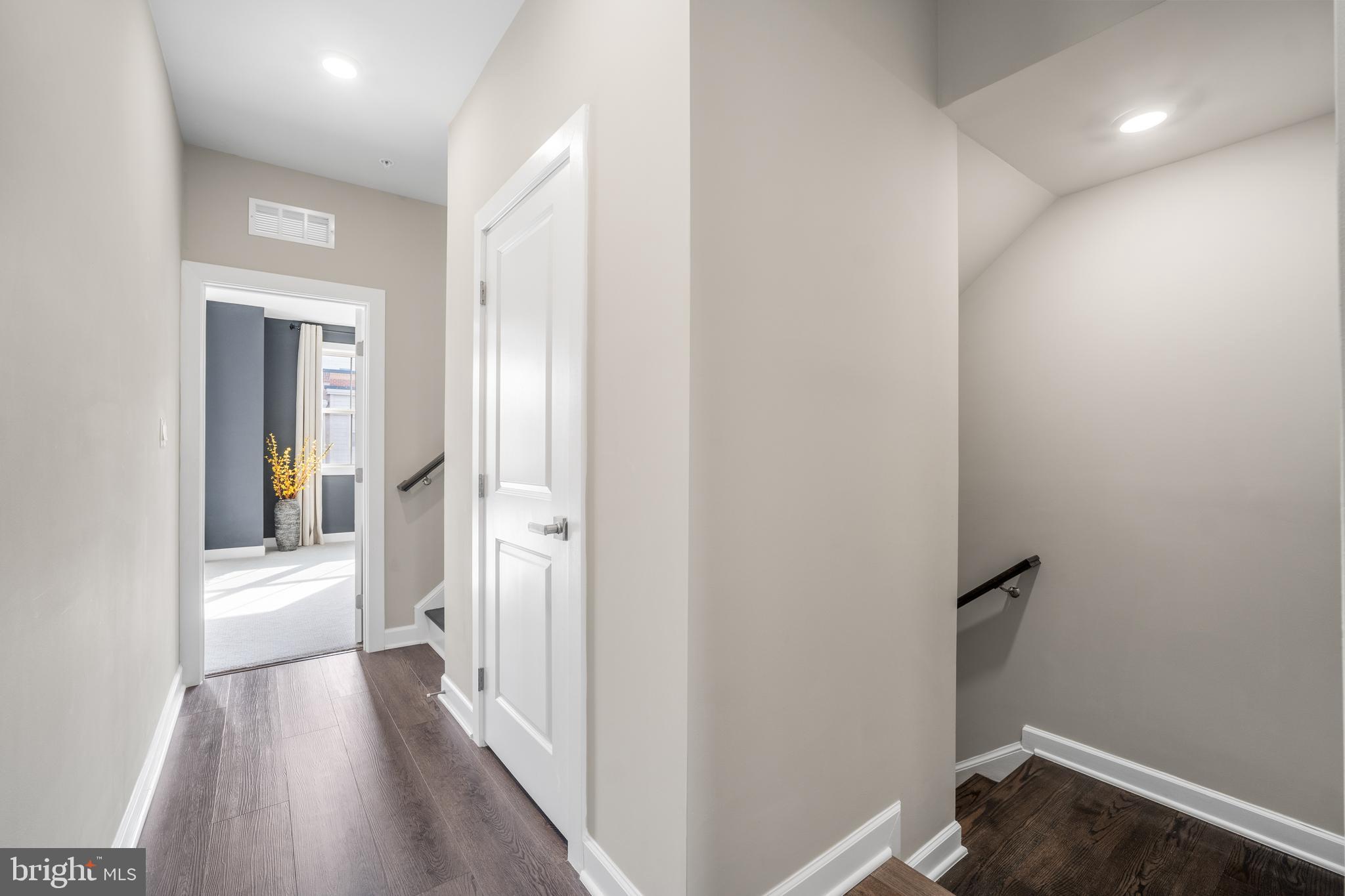 BOULEVARD VI TOWNS - Residential