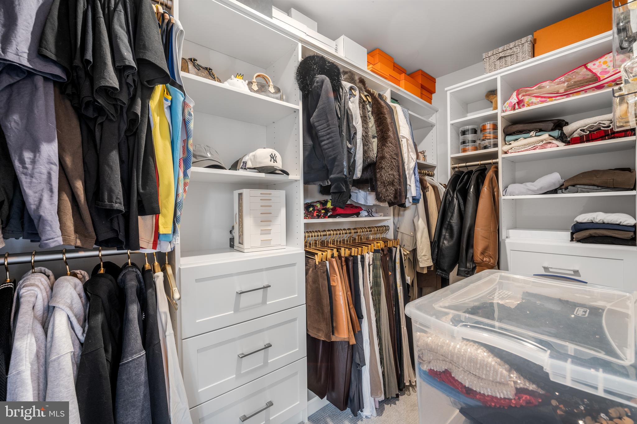 BOULEVARD VI TOWNS - Residential