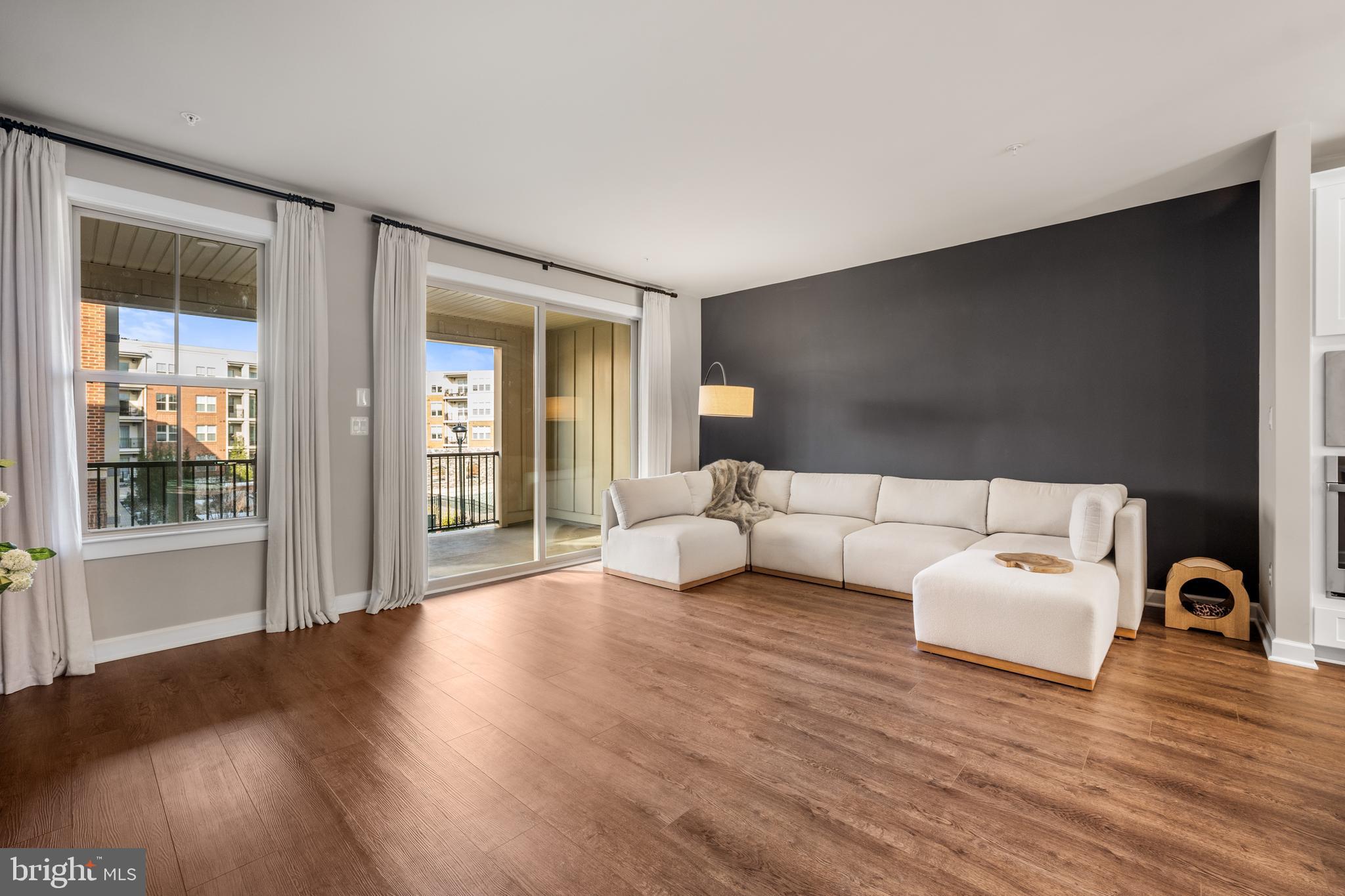 BOULEVARD VI TOWNS - Residential