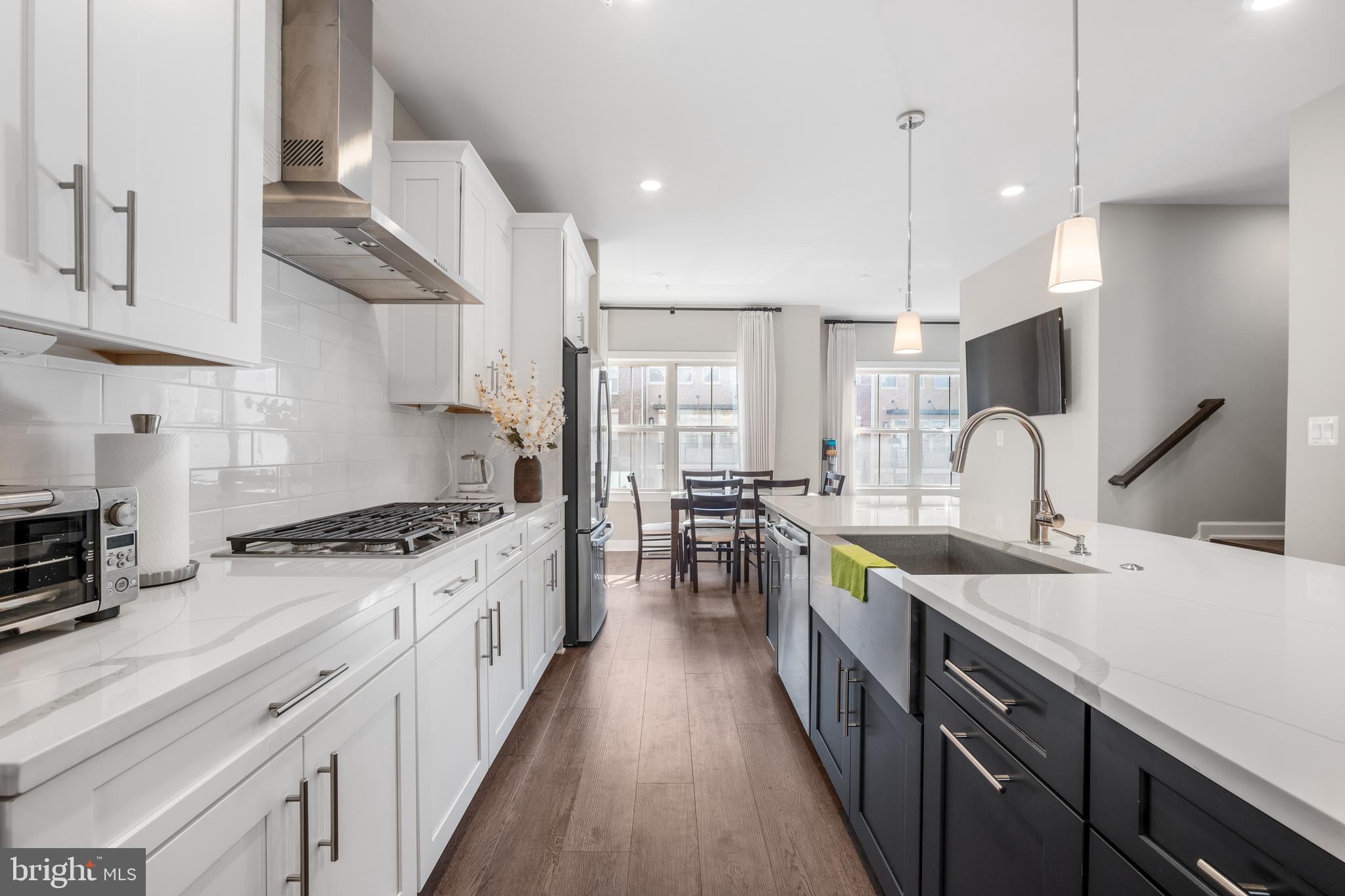 BOULEVARD VI TOWNS - Residential